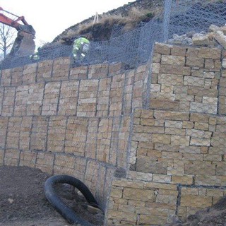 Mur de contenció de malla de gavions